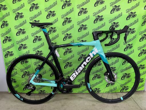 BICI ROAD BIANCHI OLTRE XR4 ULTEGRA DI2 12V