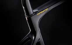 Alternative view of BIANCHI INFINITO PRO 105 DI2 2026